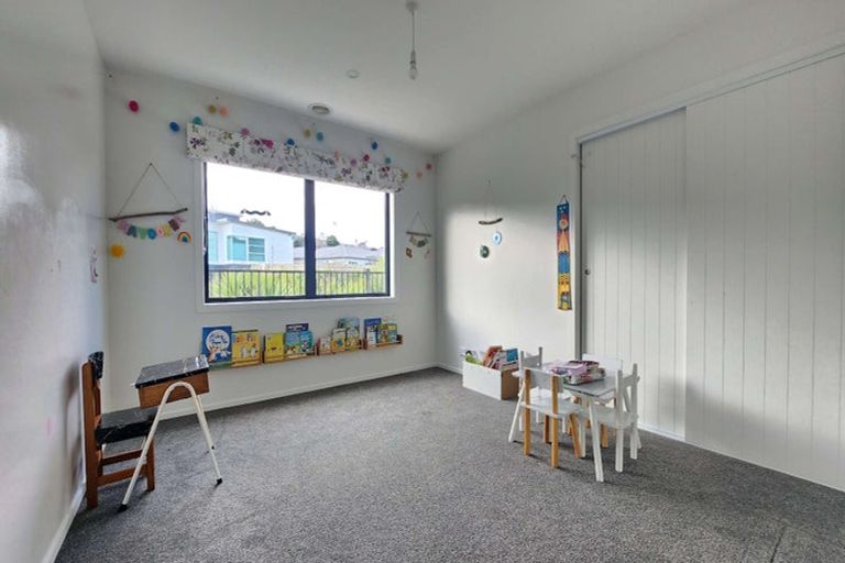 Photo of property in 6 Cartographer Way, Whitby, Porirua, 5024