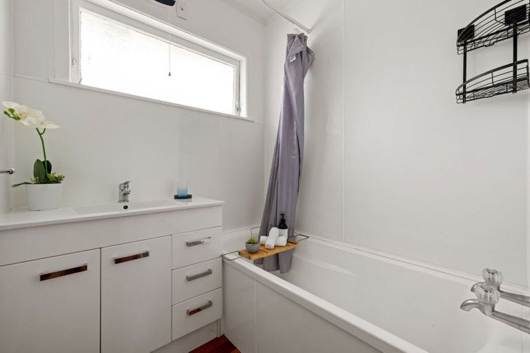 Photo of property in 20 Jeanette Street, Glenview, Hamilton, 3206