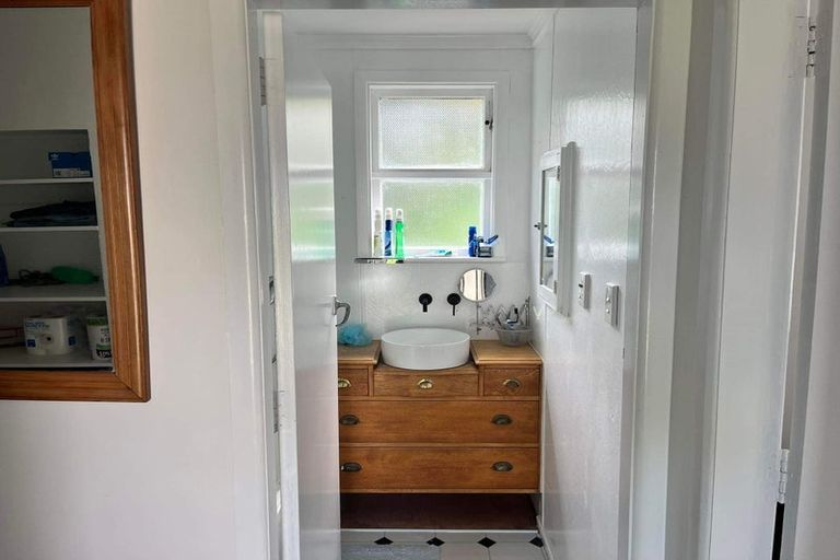 Photo of property in 130 Brunton Crescent, Thames, 3500