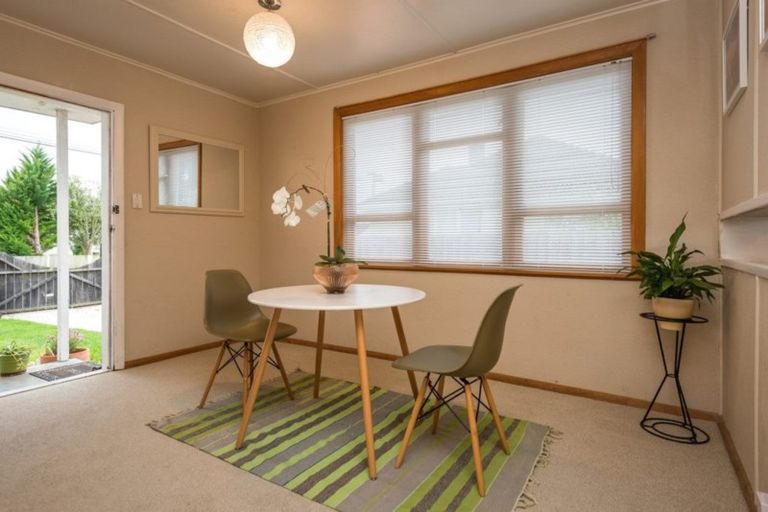 Photo of property in 10 Paddington Street, Northcote, Christchurch, 8052