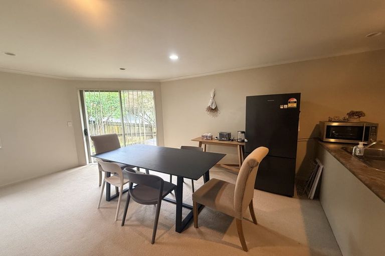 Photo of property in 40 Pukatea Avenue, Albany, Auckland, 0632