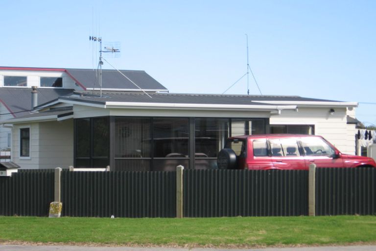 Photo of property in 90 Seabury Avenue, Foxton Beach, Foxton, 4815