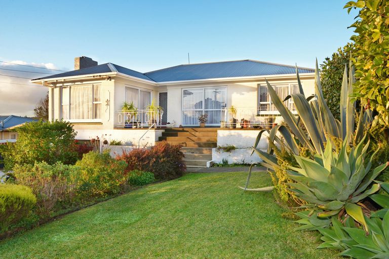 Photo of property in 2 Rothery Road, Hillpark, Auckland, 2102