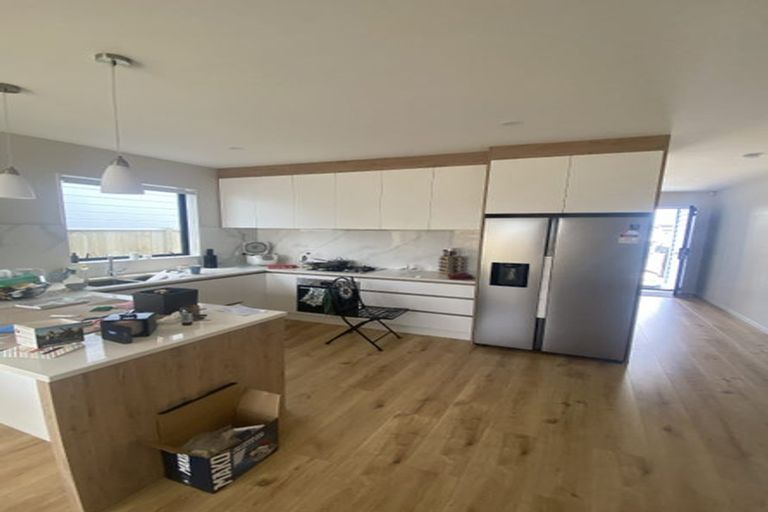 Photo of property in 32 Minhas Road, Papakura, 2110