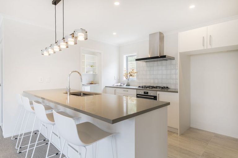 Photo of property in 27 Farnworth Terrace, Churton Park, Wellington, 6037