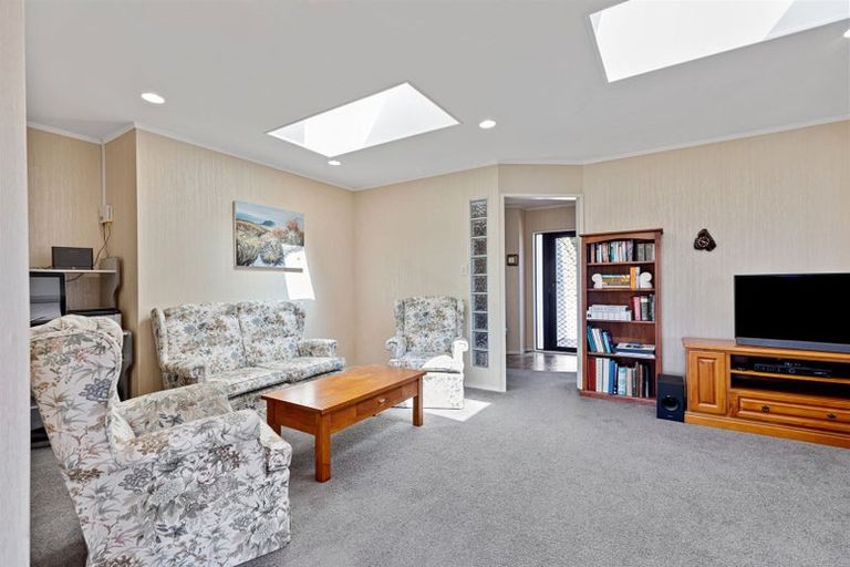 Photo of property in 4a Begonia Way, Greerton, Tauranga, 3112