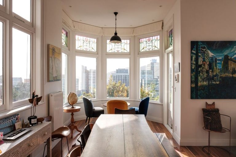 Photo of property in 32 Talavera Terrace, Kelburn, Wellington, 6012