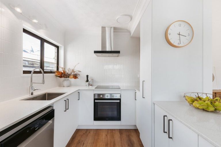 Photo of property in 17c Meadowland Street, Matua, Tauranga, 3110