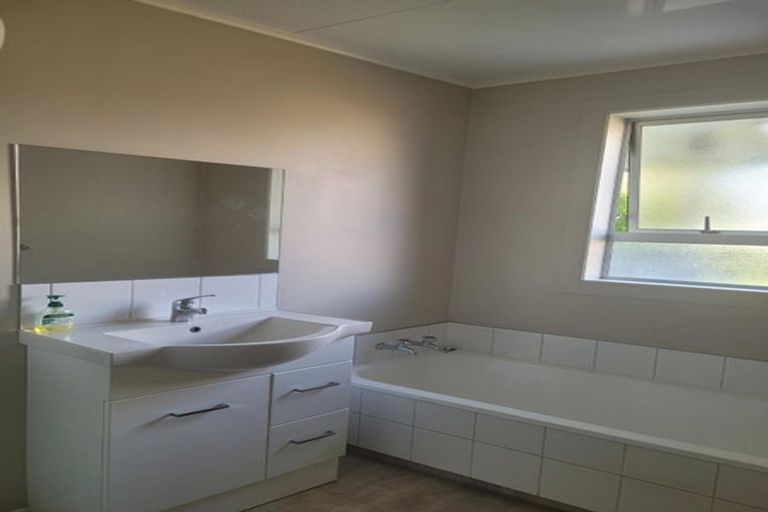 Photo of property in 13 Clyde Street, Utuhina, Rotorua, 3015