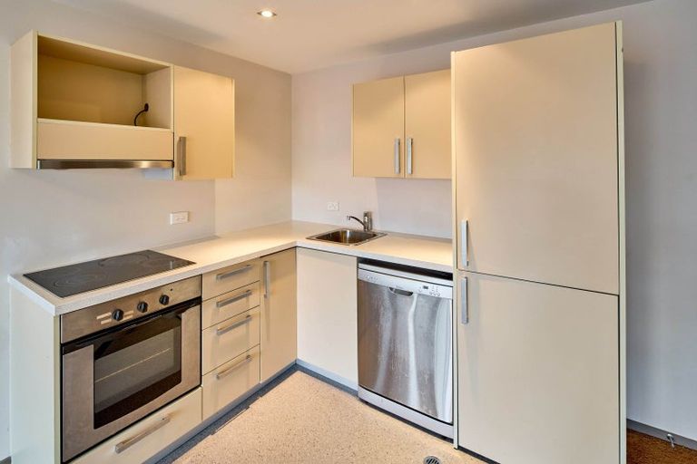 Photo of property in Dual Apartments, 510/142 Vivian Street, Te Aro, Wellington, 6011