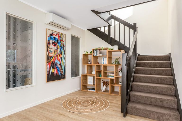 Photo of property in 22 Mercury Way, Whitby, Porirua, 5024