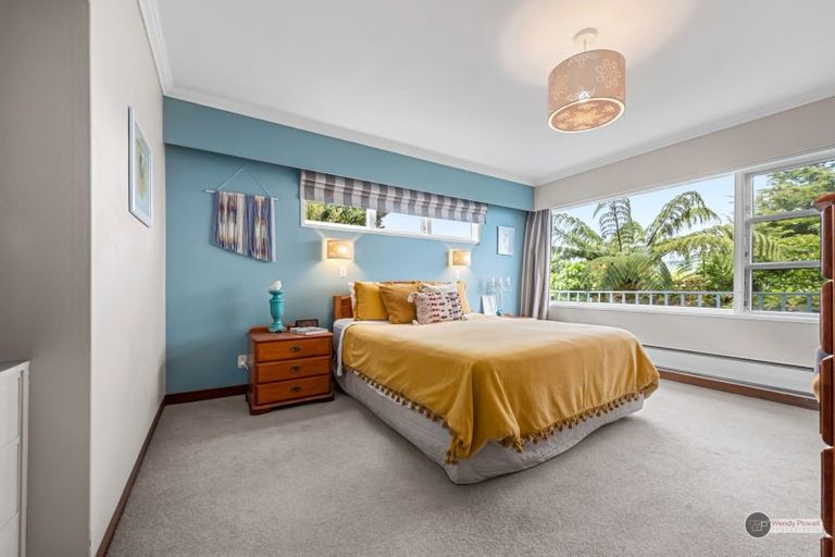 Photo of property in 37 Normandale Road, Normandale, Lower Hutt, 5010