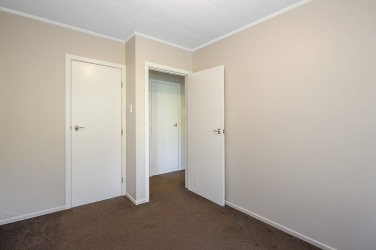 Photo of property in 3/10 Petherick Crescent, Johnsonville, Wellington, 6037