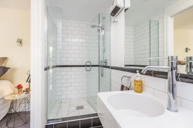 Photo of property in 48 Ellice Street, Mount Victoria, Wellington, 6011