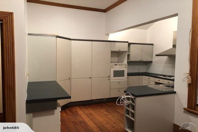 Photo of property in 4/10 Hobson Crescent, Thorndon, Wellington, 6011