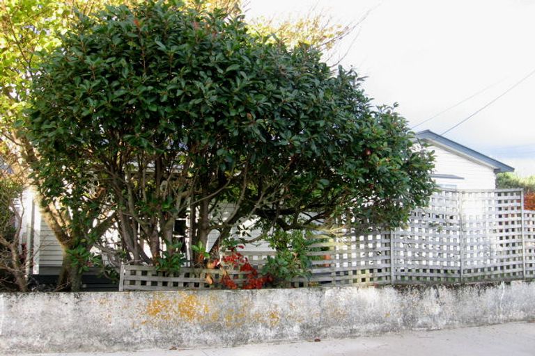 Photo of property in 7 Leighton Avenue, Waiwhetu, Lower Hutt, 5010