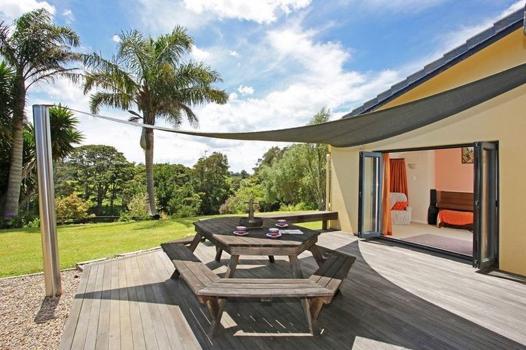 Photo of property in 166 Holmes Road, Waiuku, 2682