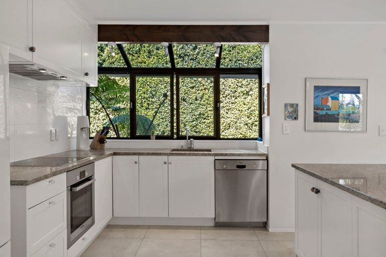 Photo of property in 2/42 Beulah Avenue, Rothesay Bay, Auckland, 0630