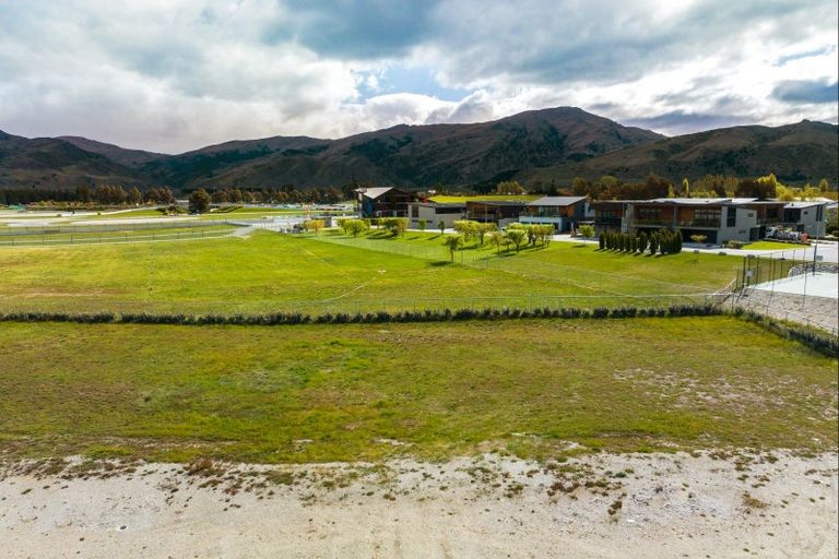 Photo of property in 10 Quinns Way, Cromwell, 9384