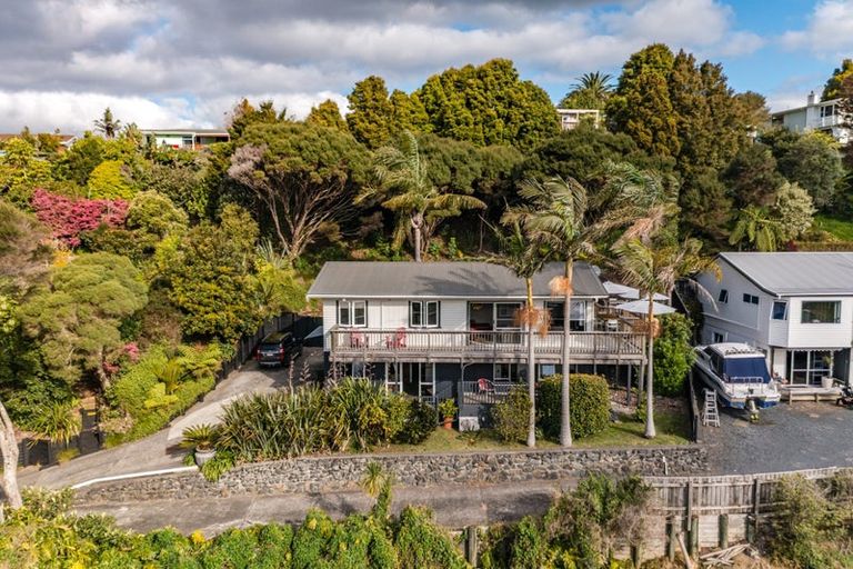 Photo of property in 13 Long Beach Road, Russell, 0202