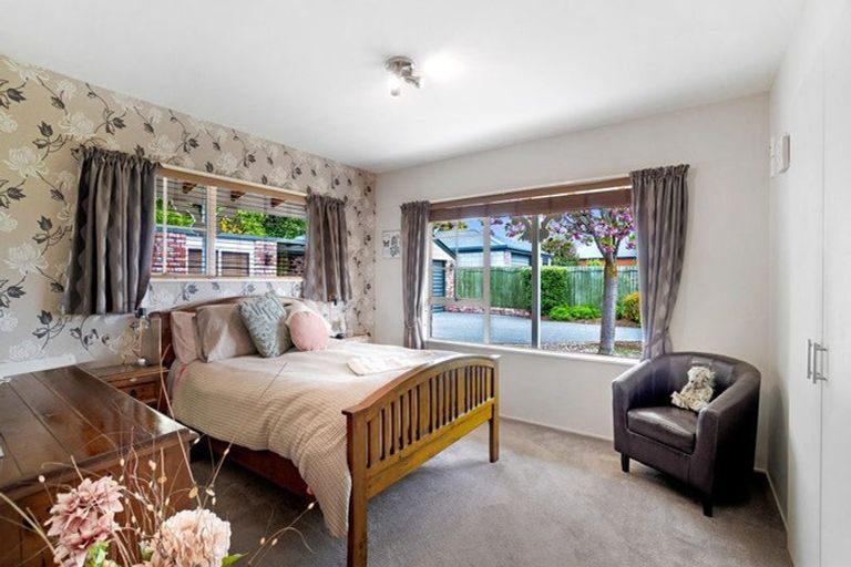 Photo of property in 14 Manahi Place, Woodend, 7610