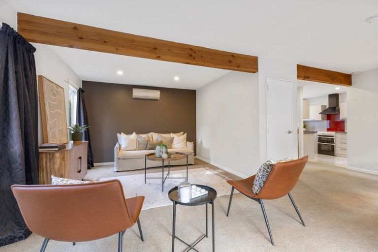 Photo of property in 2/96a Staveley Street, Avonhead, Christchurch, 8042