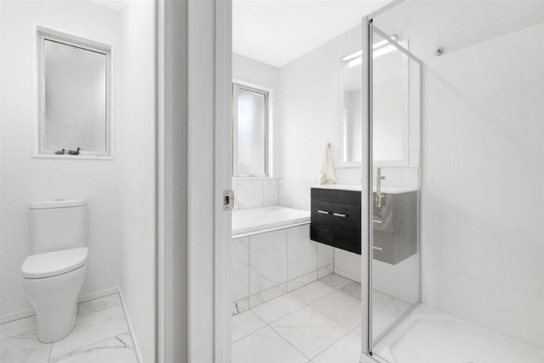 Photo of property in 11 Rue De La Mare, Parklands, Christchurch, 8083