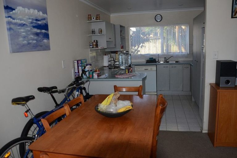 Photo of property in 127 Settlement Road, Papakura, 2110