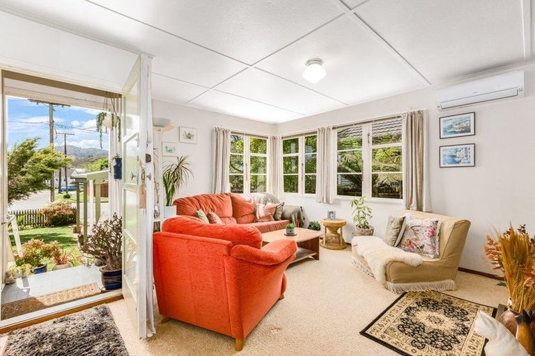 Photo of property in 21 Feist Street, Naenae, Lower Hutt, 5011