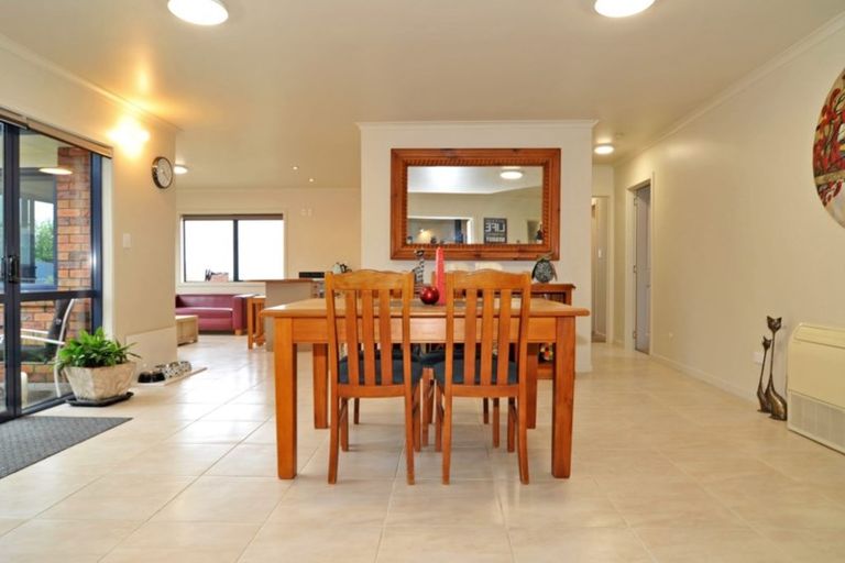 Photo of property in 1 Kereru Close, Halfway Bush, Dunedin, 9010