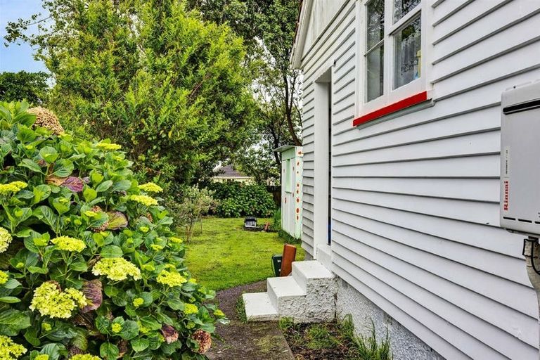 Photo of property in 183 Egmont Street, Patea, 4520