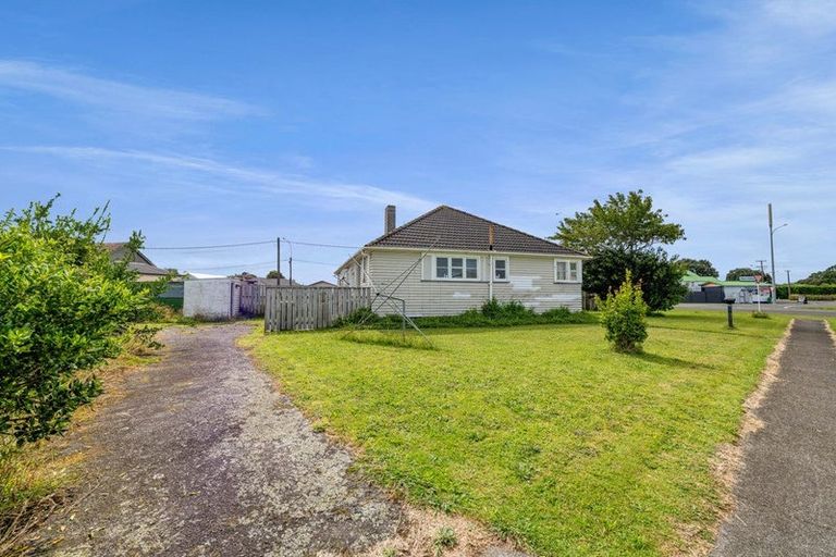 Photo of property in 2 Laurent Vc Street, Hawera, 4610