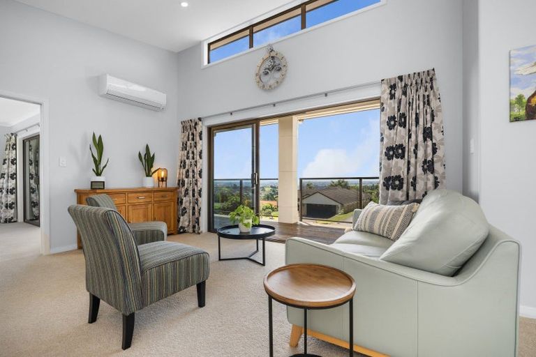 Photo of property in 1 Holcombrooke Lane, Welcome Bay, Tauranga, 3175