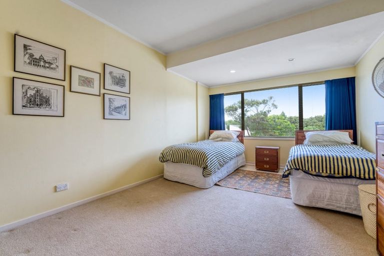 Photo of property in 9 Langstone Place, Chatswood, Auckland, 0626