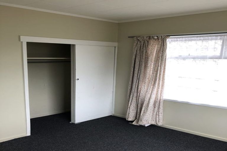 Photo of property in 47 Staverton Crescent, Mangere, Auckland, 2022