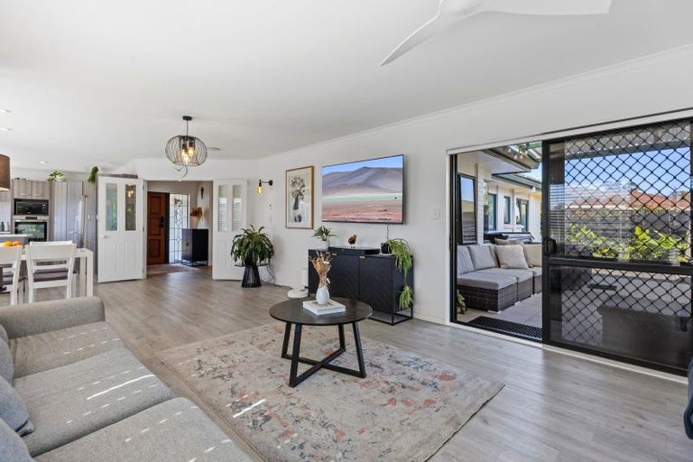 Photo of property in 16 Luculia Drive, Mount Maunganui, 3116