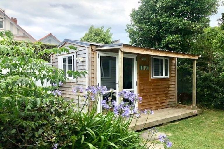 Photo of property in 11 Ocean View Road, Milford, Auckland, 0620