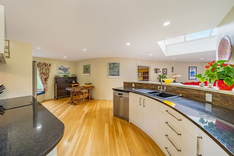 Photo of property in 55 Chatsworth Road, Silverstream, Upper Hutt, 5019