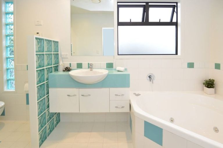 Photo of property in 33a Doment Crescent, Orewa, 0931