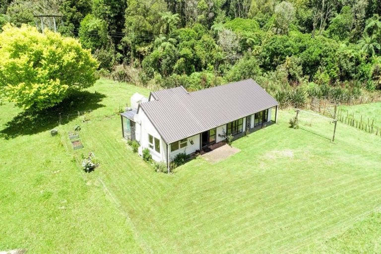 Photo of property in 21a Hamilton Road, Lake Rotoma, Rotorua, 3074