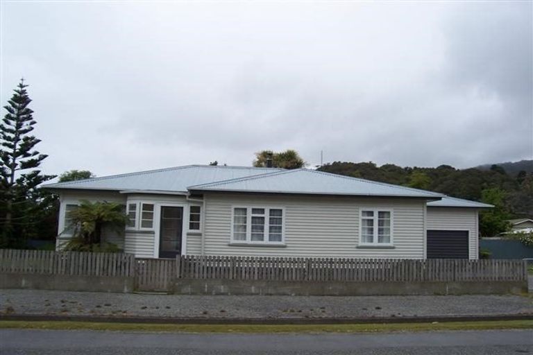Photo of property in 7 Eva Street, Greymouth, 7805