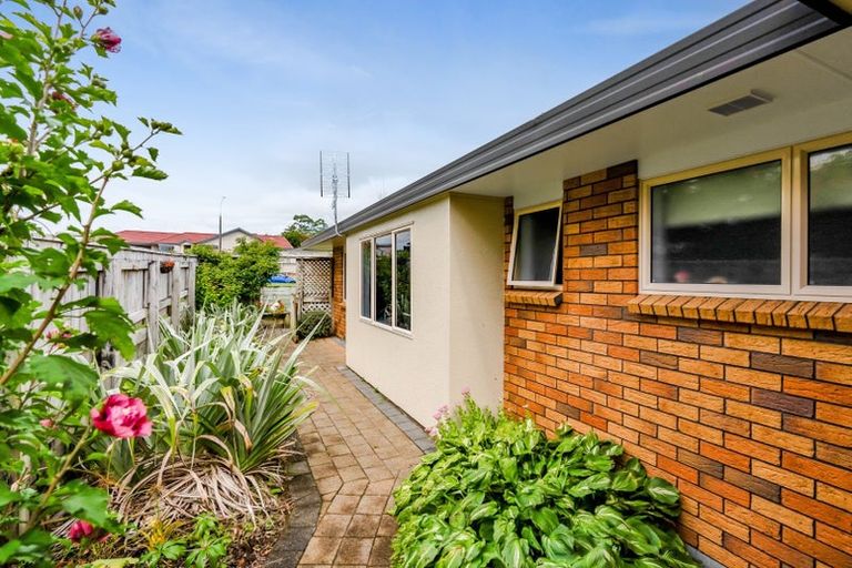 Photo of property in 25 Ashmore Drive, Frankleigh Park, New Plymouth, 4310