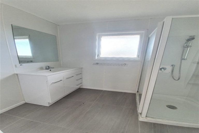 Photo of property in 313a Pakuranga Road, Pakuranga Heights, Auckland, 2010