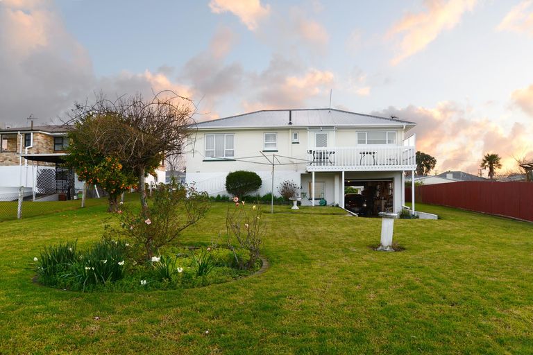 Photo of property in 2 Rothery Road, Hillpark, Auckland, 2102