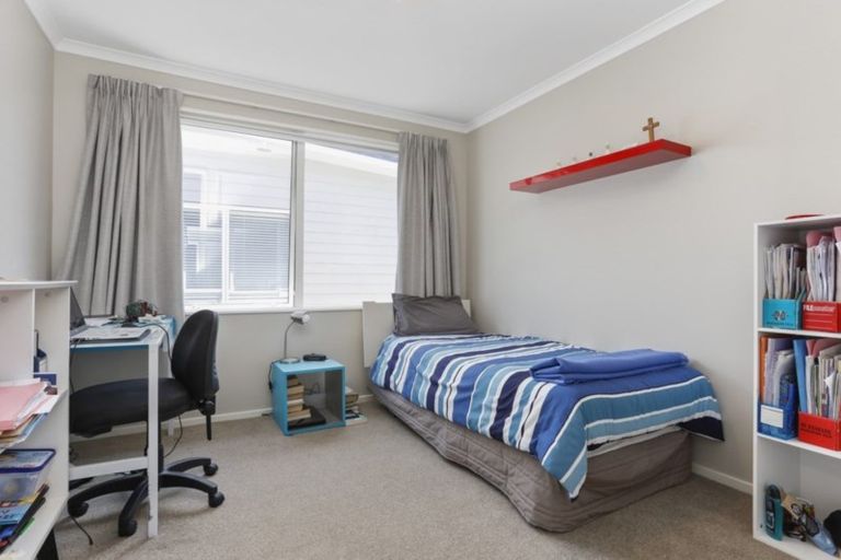 Photo of property in 2 Kotuku Lane, Hobsonville, Auckland, 0616