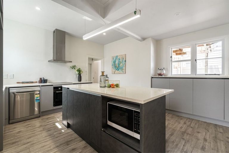 Photo of property in 30a Hanlon Crescent, Narrow Neck, Auckland, 0624