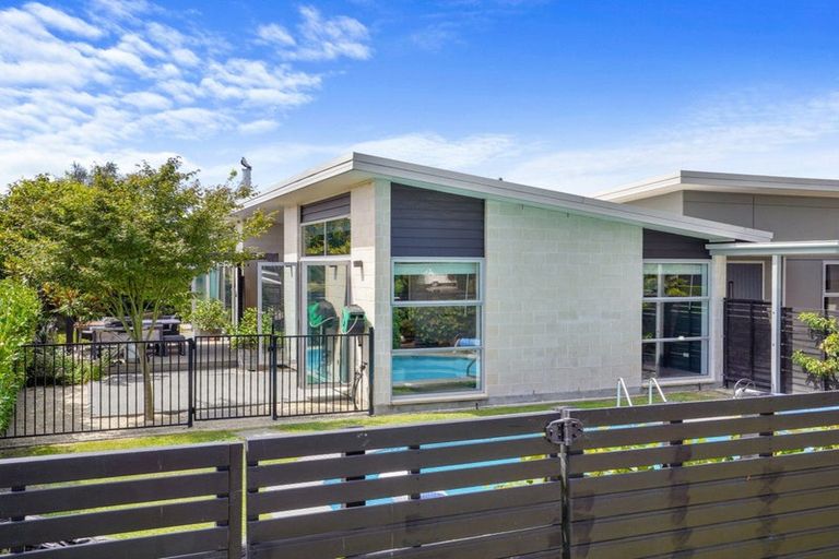 Photo of property in 20 Cedar Place, Rangiora, 7400