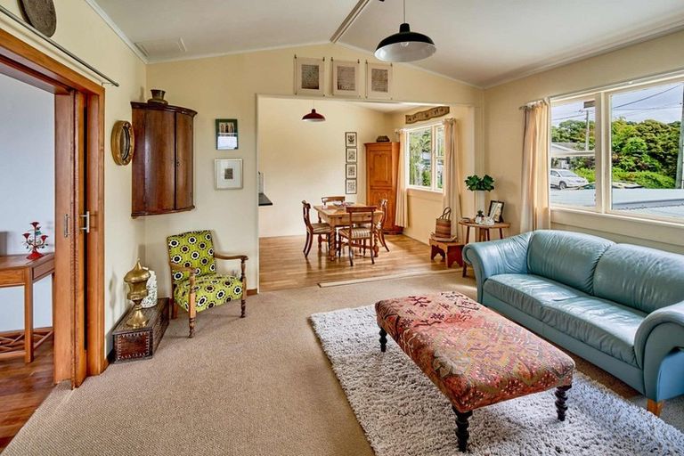 Photo of property in 9 Toenga Road, Pukerua Bay, 5026