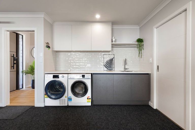 Photo of property in 32 Hugo Shaw Drive, Cambridge, 3434