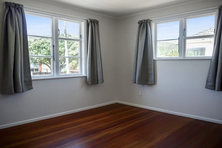 Photo of property in 13-15 Gillespie Street, Taita, Lower Hutt, 5011